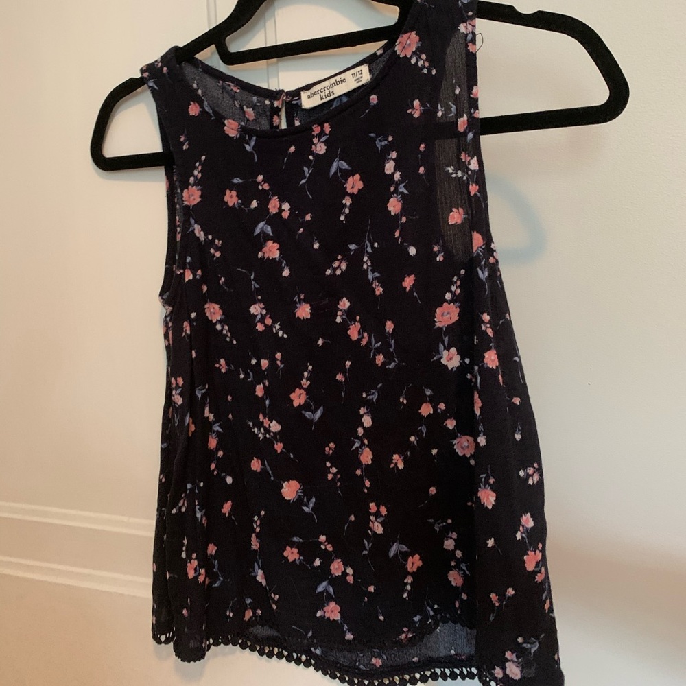 abercrombie flower flowy shirt!!